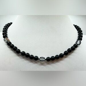 VINTAGE JAPAN BLACK AND SMOKE BEAD ADJUSTABLE 20 INCH STRAND NECKLACE